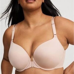 Torrid Tshirt Front Close smoothing Bra 44C